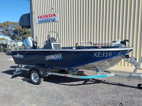 Dundee Explorer open boat