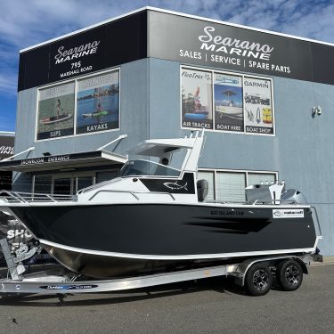 Makocraft 631 Island Cab