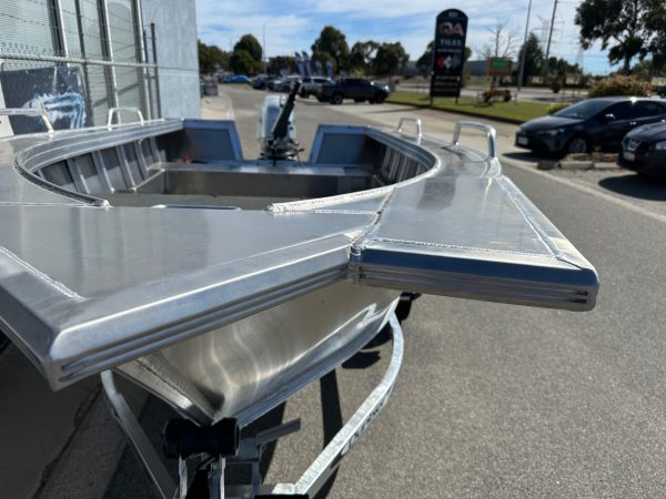 Makocraft 425 Commander HD - Image 17