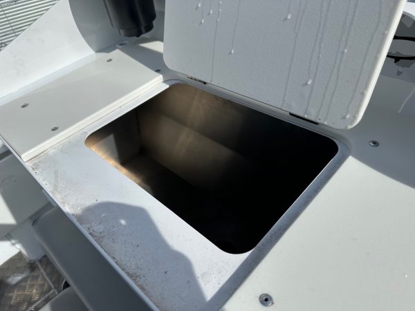 Makocraft 631 Island Cab - Image 21