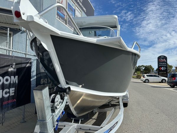 Makocraft 631 Island Cab - Image 14