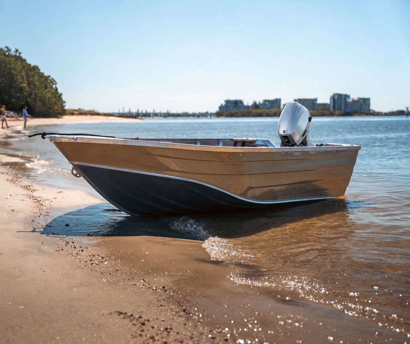 Honda BF20 outboard on the water